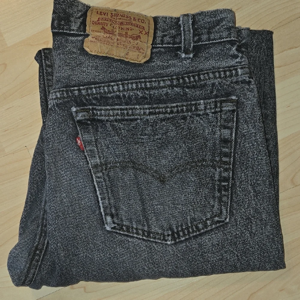 Vintage Levi 501 Button Fly Black Wash Jeans 38x32 Usa Made Ripped Crotch - Picture 2 of 16
